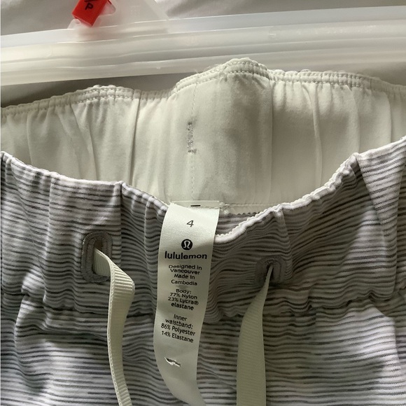 Lululemon pant” on the fly” - Picture 8 of 9